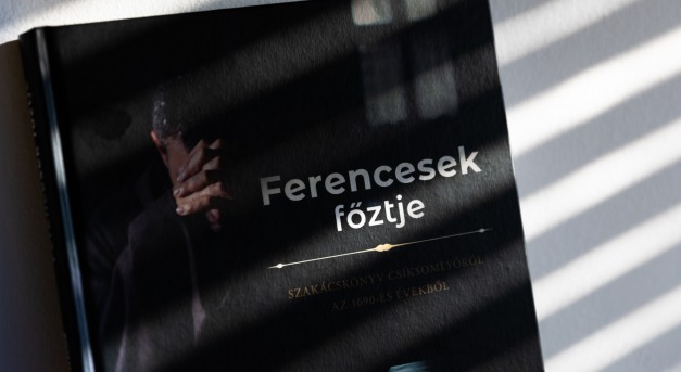 Istenhez közeli összetevők: újra kiadták a ferencesek 330 éves receptgyűjteményét